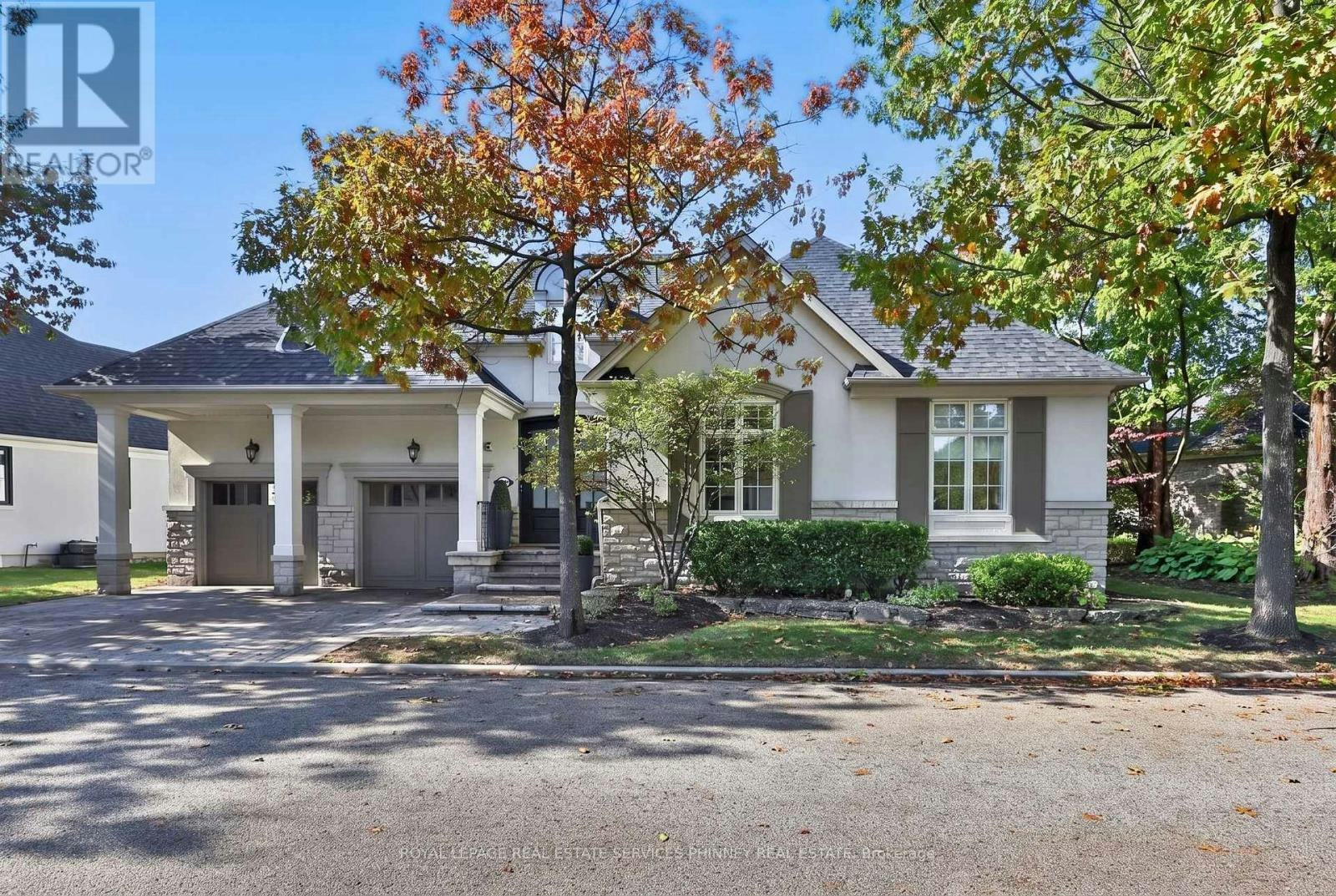 713 Hidden Grove Lane, Mississauga, ON, L5H 4L2