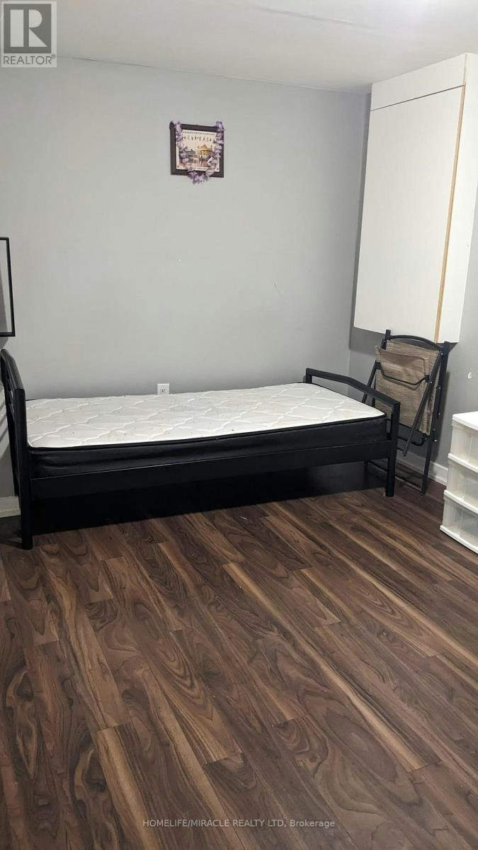 34 Ballycastle Crescent, Brampton, ON, L6Z 2T6 - 7
