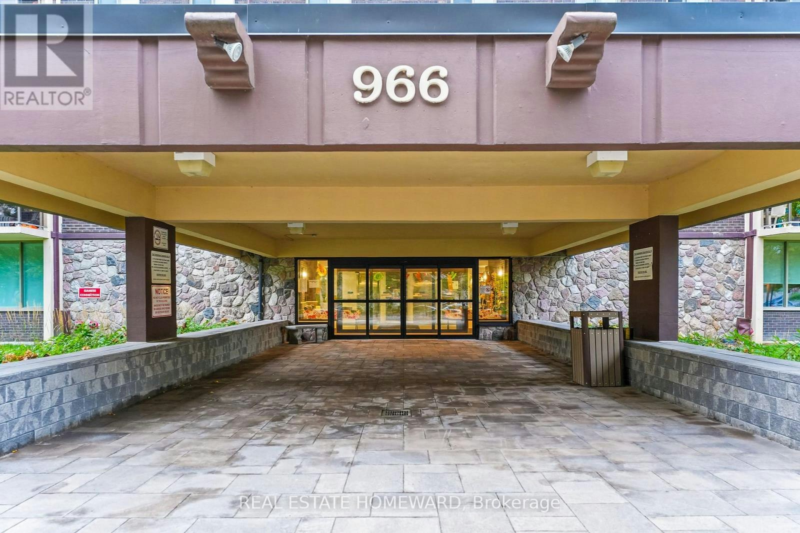 1507-966 Inverhouse Drive, Mississauga, ON, L5J 4B6