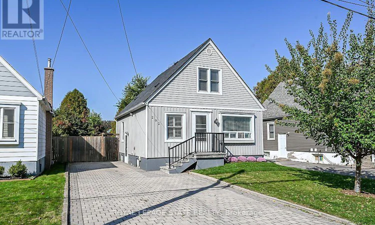 202 26th Street EAST