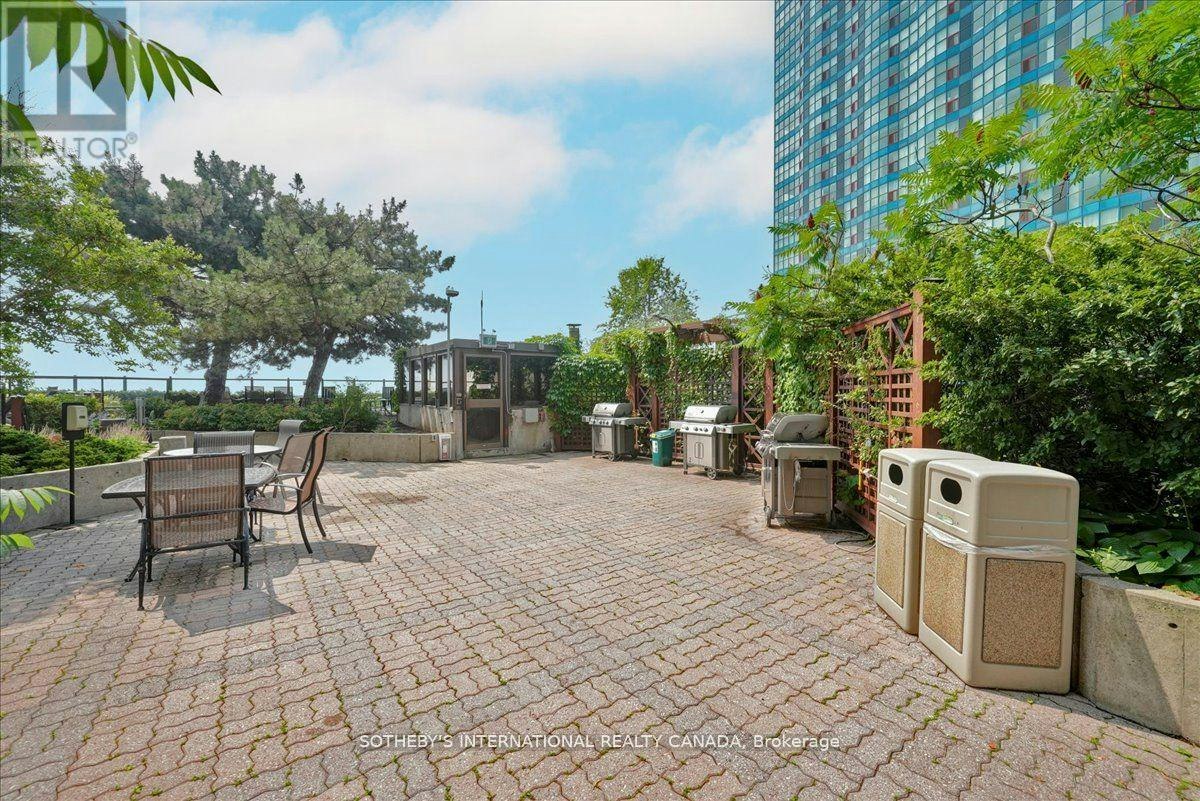 1110-65 Harbour Square, Toronto, ON, M5J 2L4 - 21