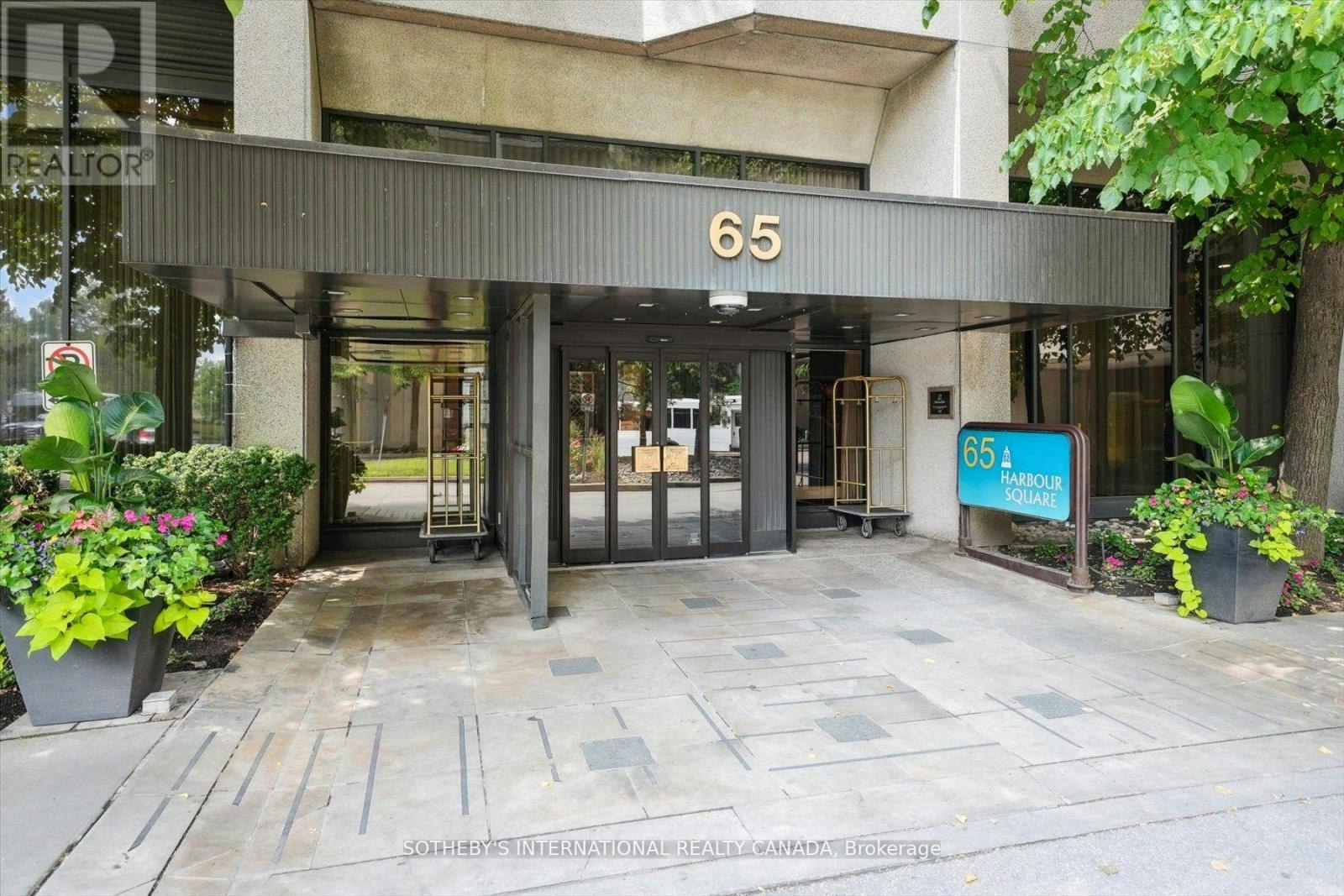 1110-65 Harbour Square, Toronto, ON, M5J 2L4 - 29