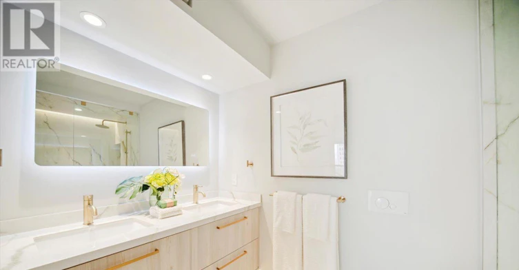 1110-65 Harbour Square, Toronto, ON, M5J 2L4 - 14