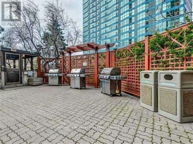 1110-65 Harbour Square, Toronto, ON, M5J 2L4 - 22