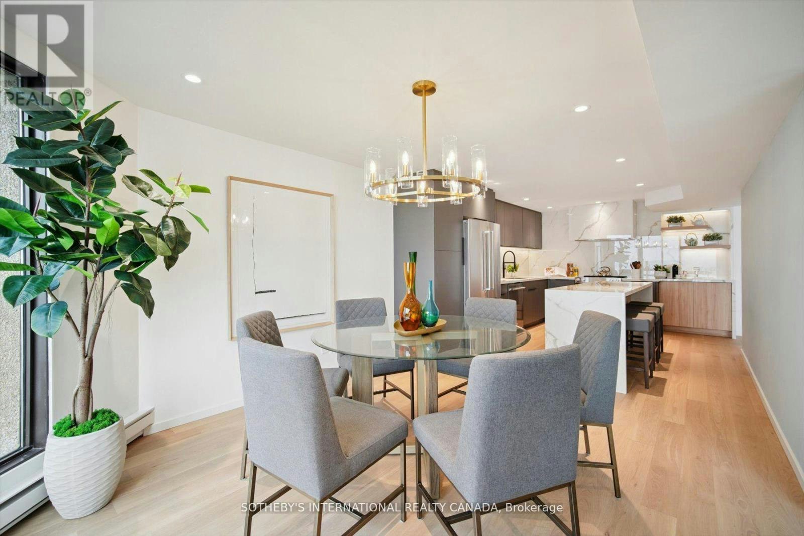 1110-65 Harbour Square, Toronto, ON, M5J 2L4 - 11