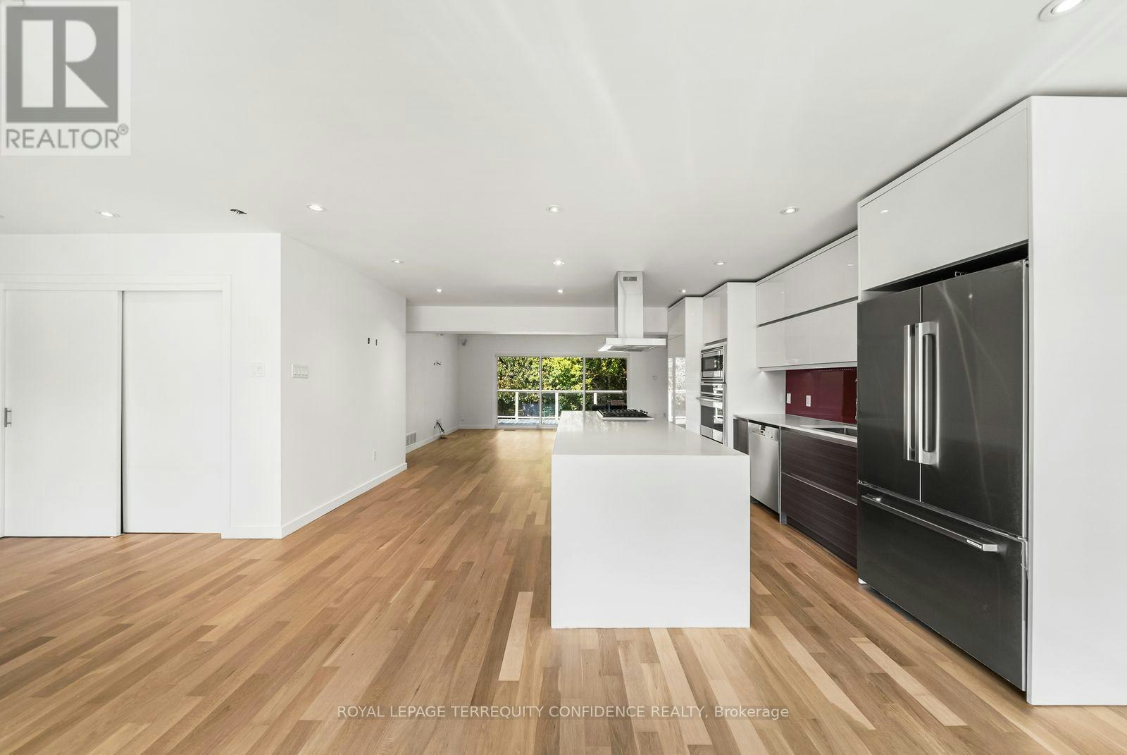 36 Sutcliffe Drive, Toronto, ON, M2K 2A6 - 3