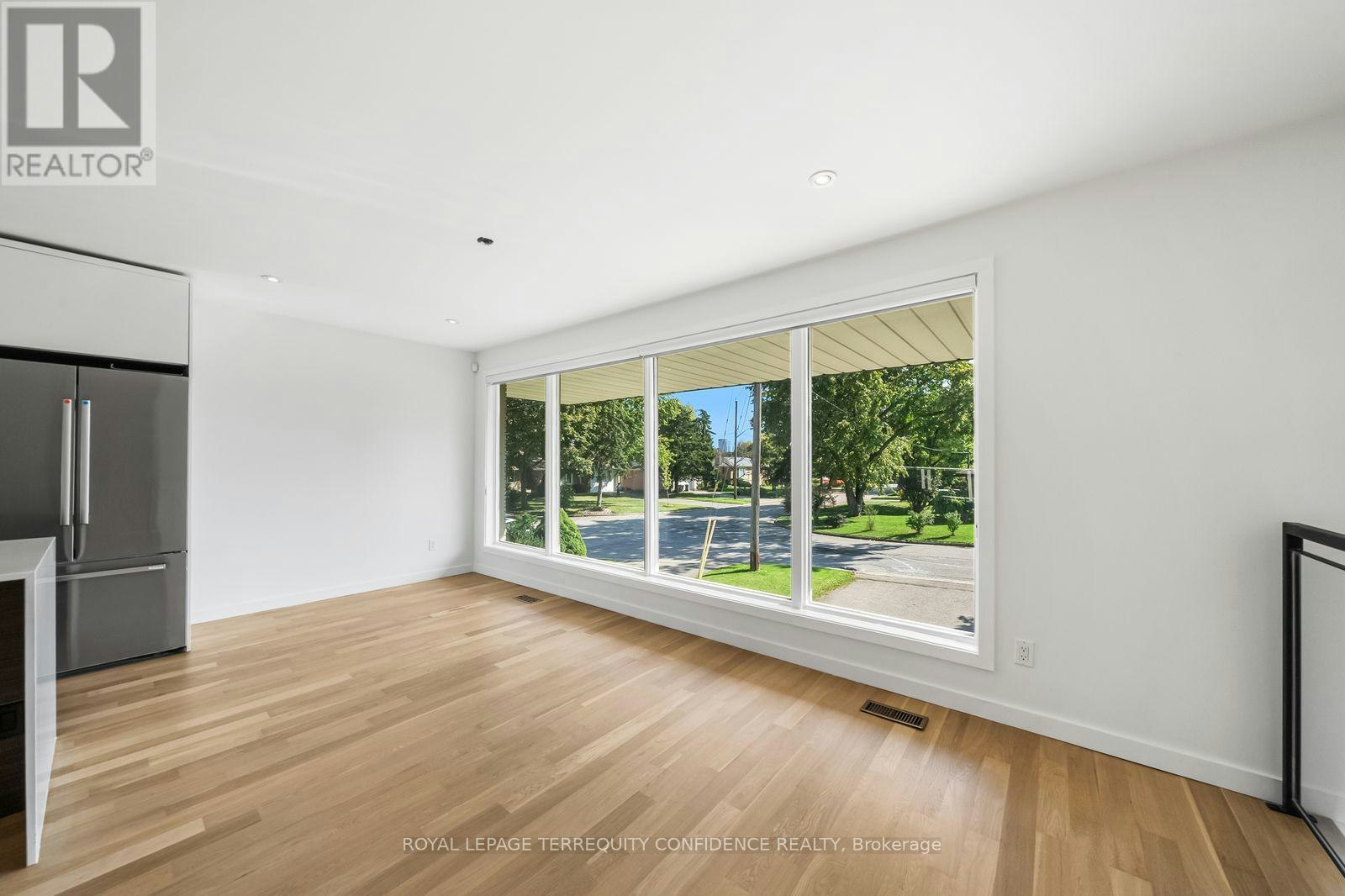 36 Sutcliffe Drive, Toronto, ON, M2K 2A6 - 6