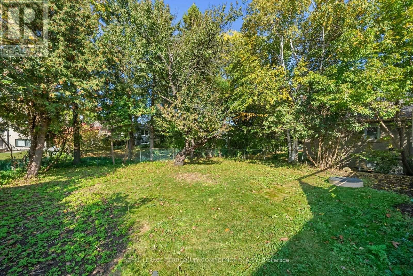 36 Sutcliffe Drive, Toronto, ON, M2K 2A6 - 35