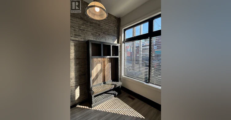 MAIN-726 Gerrard Street E, Toronto, ON, M4M 1Y3 - 3