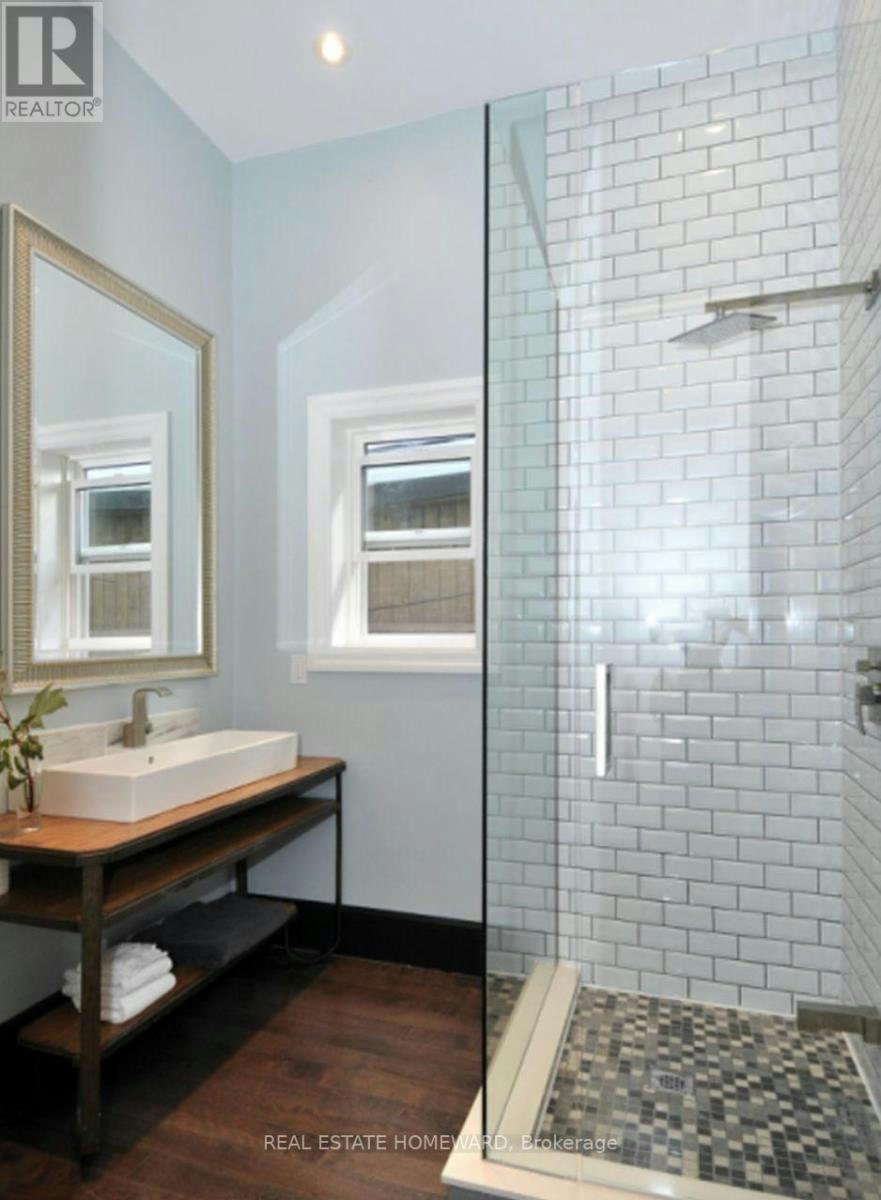 MAIN-726 Gerrard Street E, Toronto, ON, M4M 1Y3 - 11