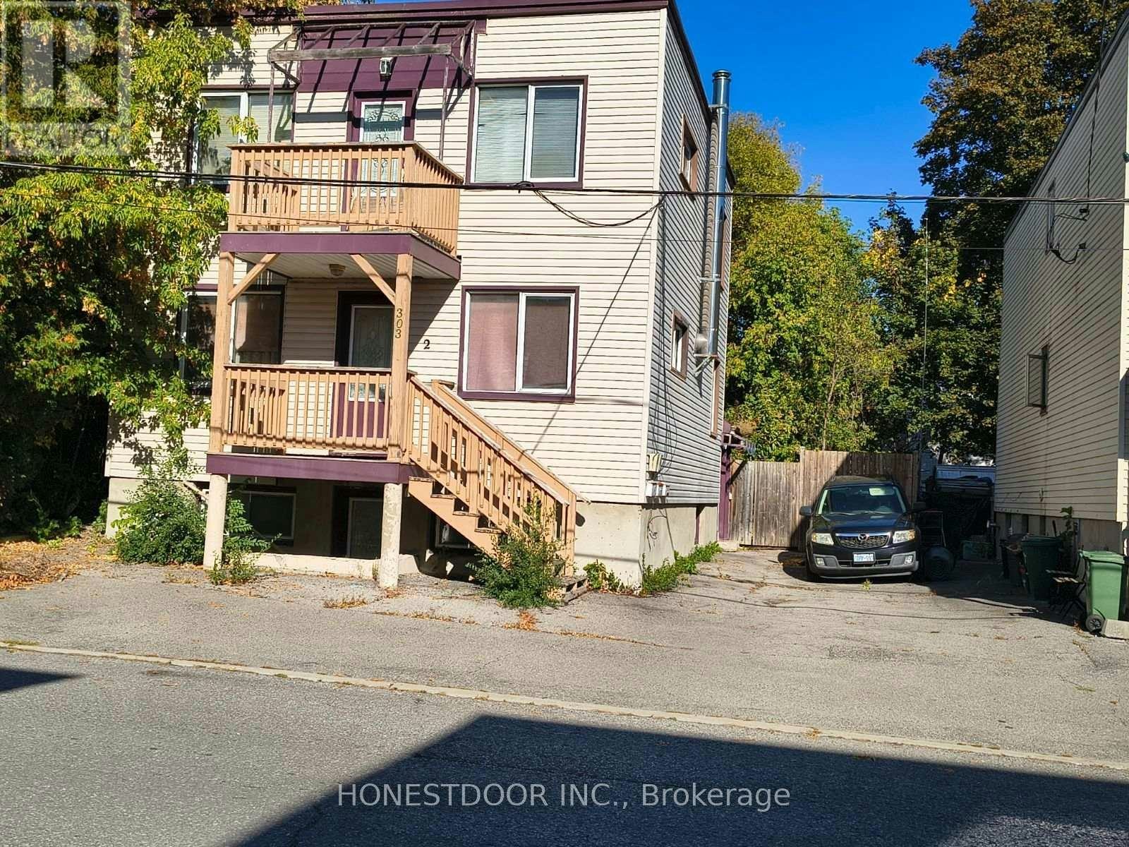 303 Lacasse Avenue, Ottawa, ON, K1L 7A5