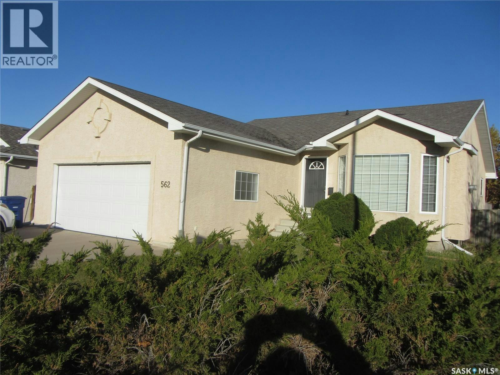 562 Blackburn Crescent, Saskatoon, SK, S7V 1E8