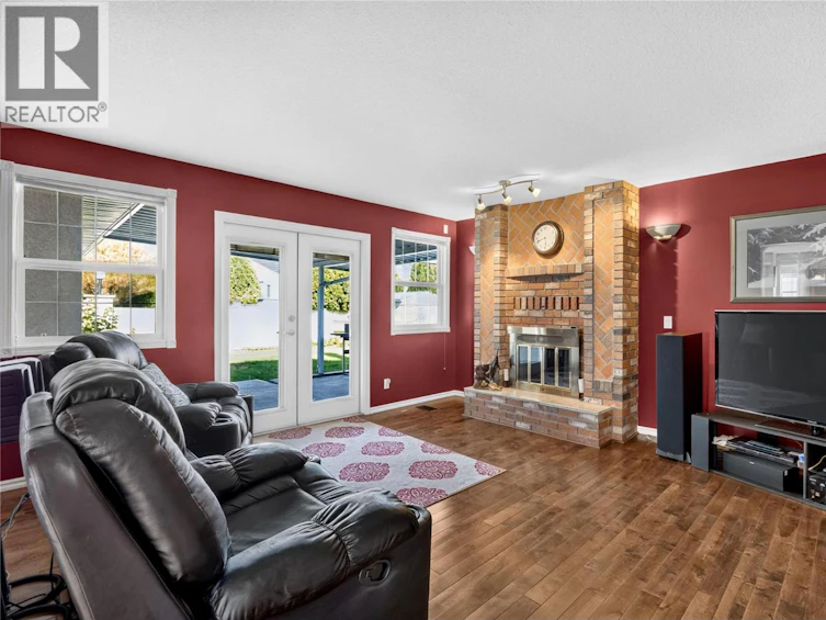 153 Yorkton Avenue, Penticton, BC, V2A 3V3 - 11