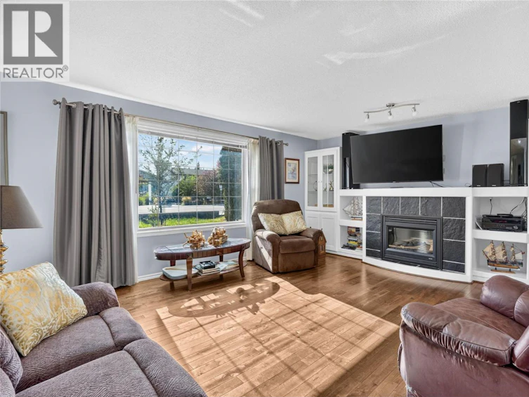 153 Yorkton Avenue, Penticton, BC, V2A 3V3 - 16