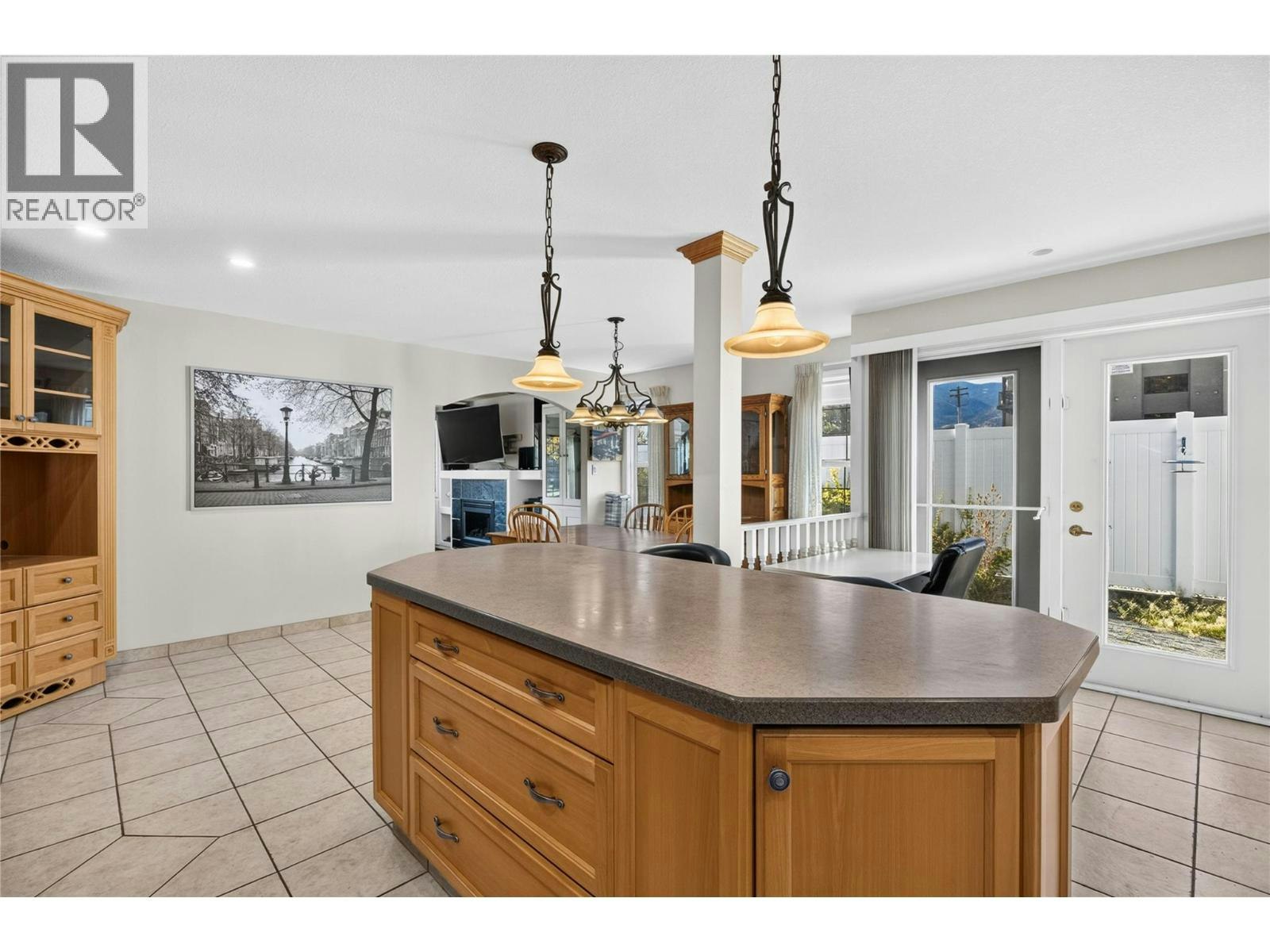 153 Yorkton Avenue, Penticton, BC, V2A 3V3 - 7