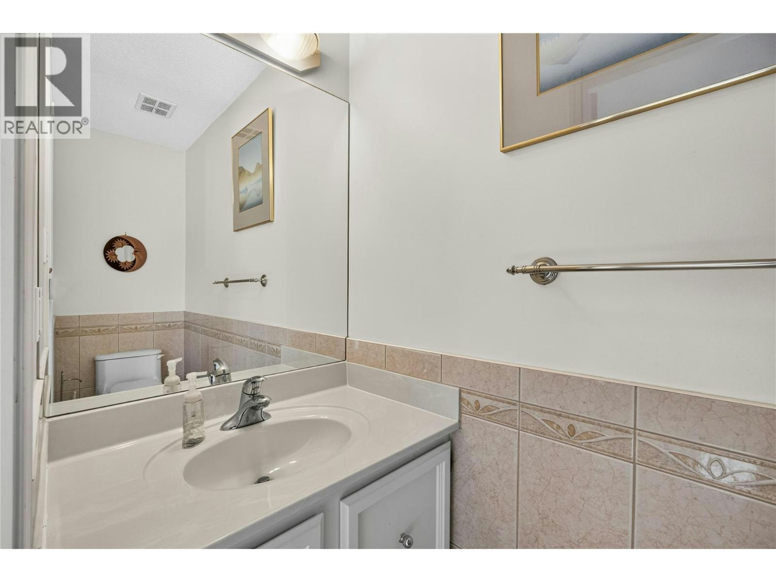 153 Yorkton Avenue, Penticton, BC, V2A 3V3 - 20