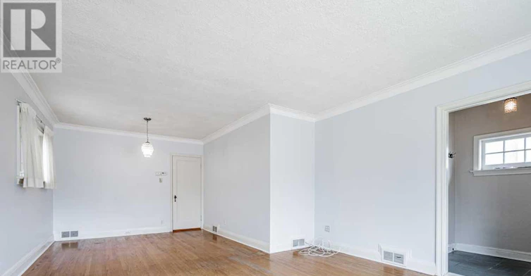 323 Rumsey Road, Toronto, ON, M4G 1R6 - 5