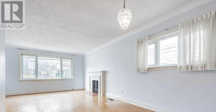 323 Rumsey Road, Toronto, ON, M4G 1R6 - 9