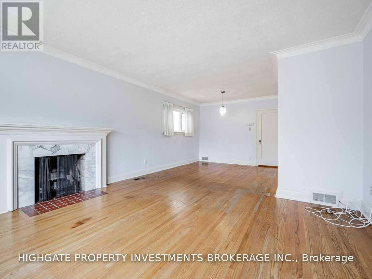 323 Rumsey Road, Toronto, ON, M4G 1R6 - 4