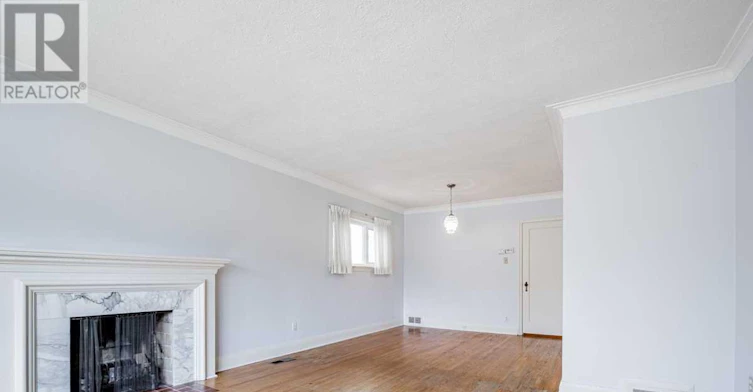 323 Rumsey Road, Toronto, ON, M4G 1R6 - 4