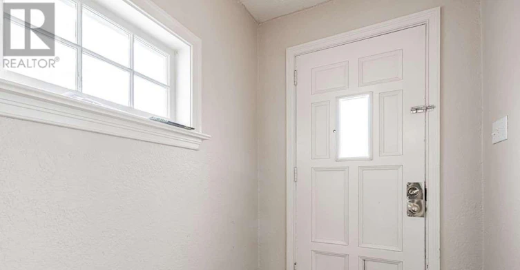 323 Rumsey Road, Toronto, ON, M4G 1R6 - 3