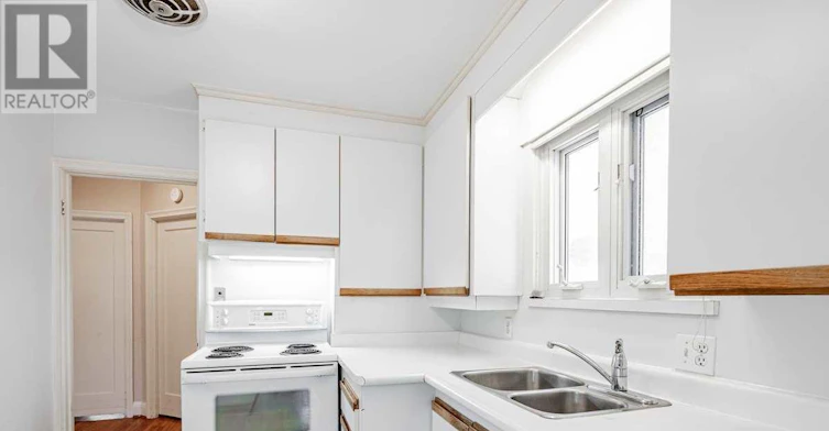 323 Rumsey Road, Toronto, ON, M4G 1R6 - 17
