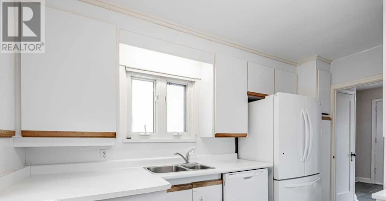 323 Rumsey Road, Toronto, ON, M4G 1R6 - 14