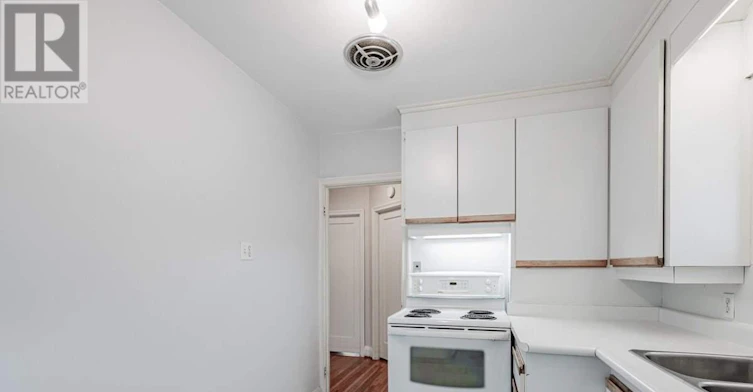 323 Rumsey Road, Toronto, ON, M4G 1R6 - 16