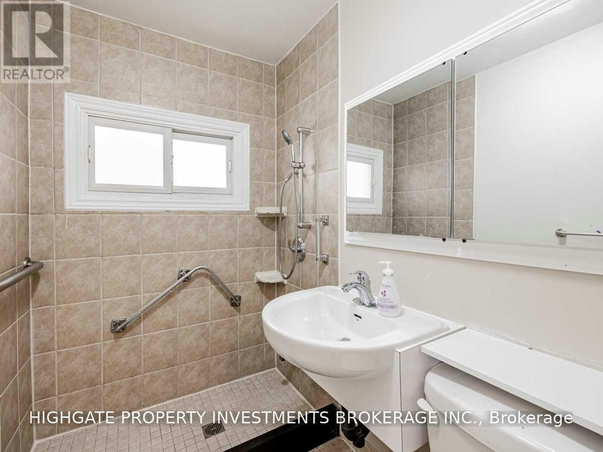 323 Rumsey Road, Toronto, ON, M4G 1R6 - 12