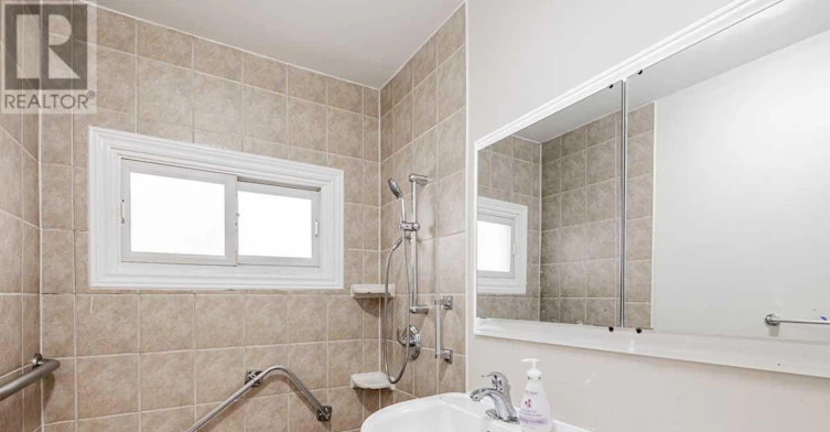 323 Rumsey Road, Toronto, ON, M4G 1R6 - 12