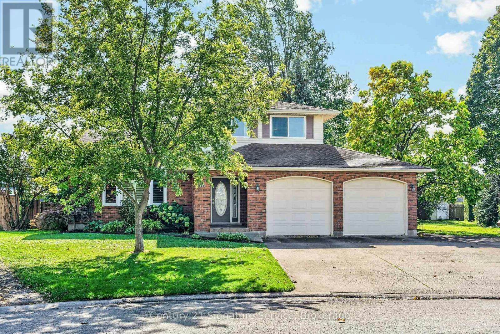 11 Fuller Crescent, Thorold, ON, L2V 4B9 - 2
