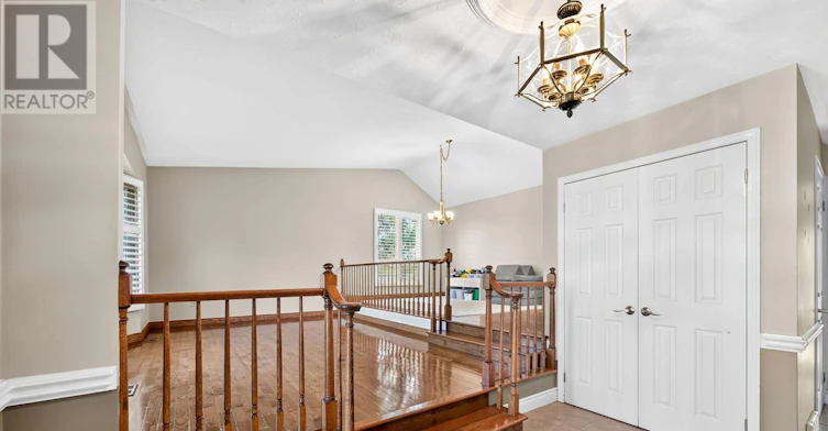 11 Fuller Crescent, Thorold, ON, L2V 4B9 - 4