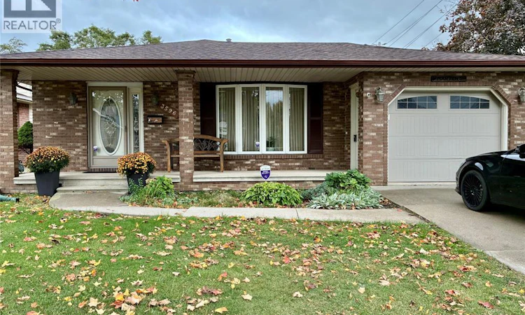 3596 Hemlock Avenue