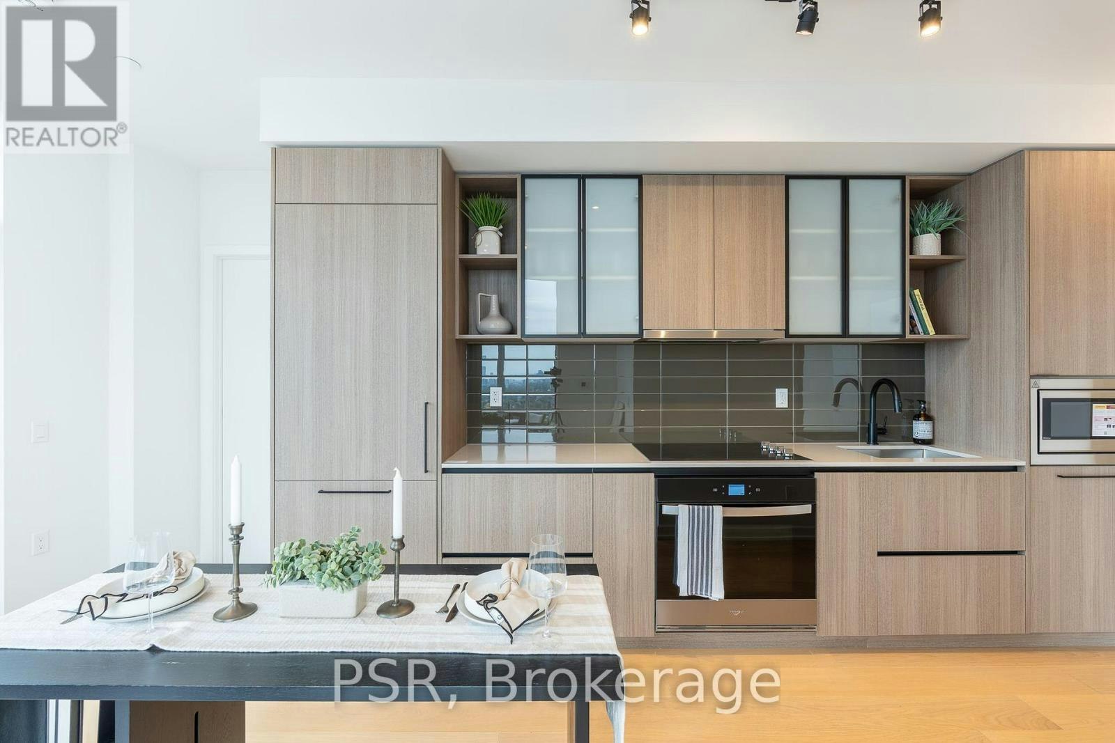 2410-10 Graphophone Grove, Toronto, ON, M6H 0E5