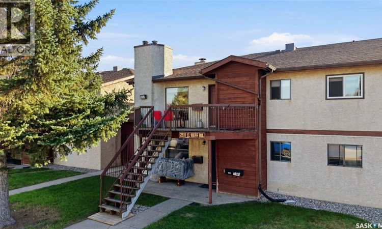 202-2511 Neff Road E