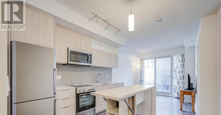 504-50 Forest Manor Road, Toronto, ON, M2J 0E3
