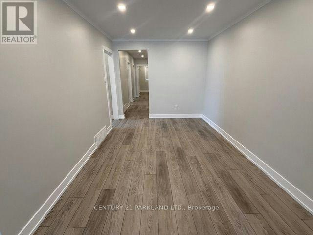 MAIN LEVEL-82 Verobeach Boulevard, Toronto, ON, M9M 1P9 - 4