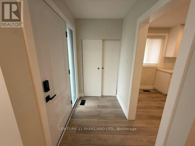 MAIN LEVEL-82 Verobeach Boulevard, Toronto, ON, M9M 1P9 - 6