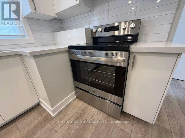 MAIN LEVEL-82 Verobeach Boulevard, Toronto, ON, M9M 1P9 - 10