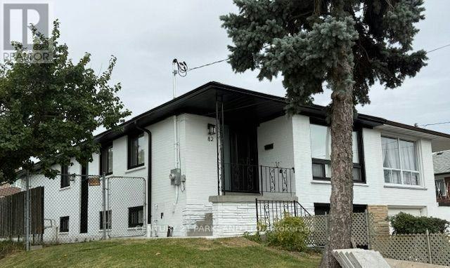 MAIN LEVEL-82 Verobeach Boulevard, Toronto, ON, M9M 1P9 - 2
