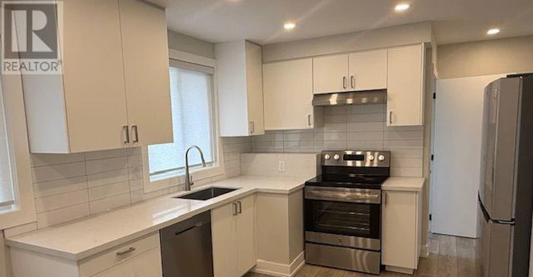 MAIN LEVEL-82 Verobeach Boulevard, Toronto, ON, M9M 1P9 - 7