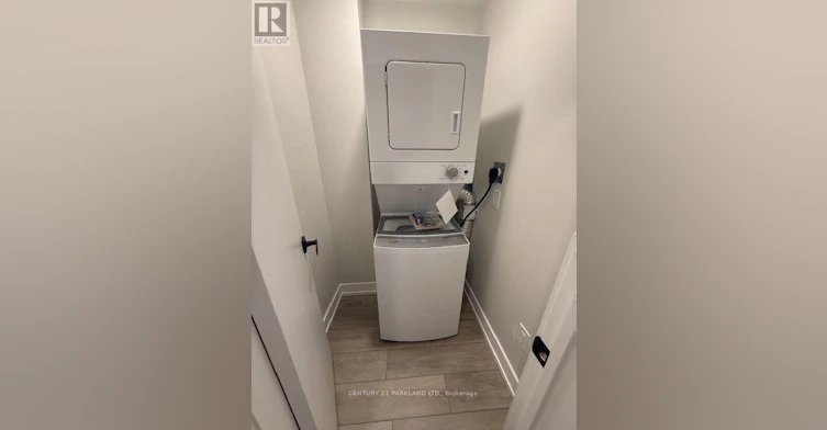 MAIN LEVEL-82 Verobeach Boulevard, Toronto, ON, M9M 1P9 - 17