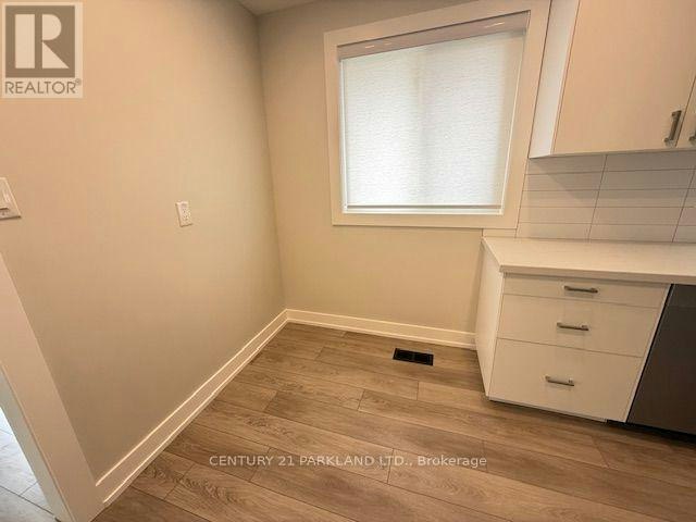 MAIN LEVEL-82 Verobeach Boulevard, Toronto, ON, M9M 1P9 - 12