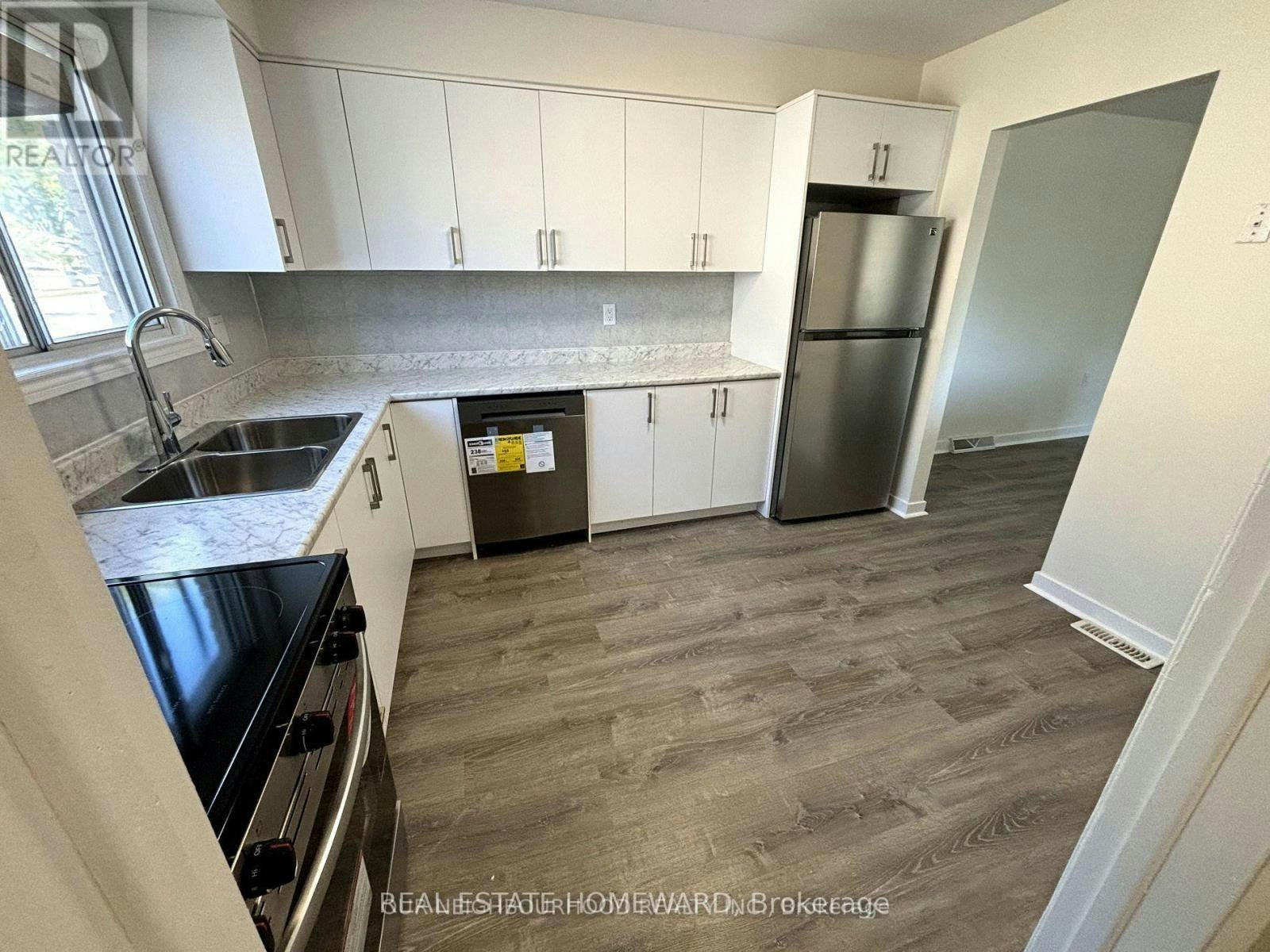 A-107 Endicott Terrace, Welland, ON, L3C 5S3 - 3