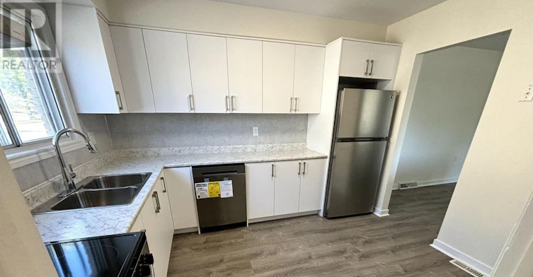 A-107 Endicott Terrace, Welland, ON, L3C 5S3 - 3