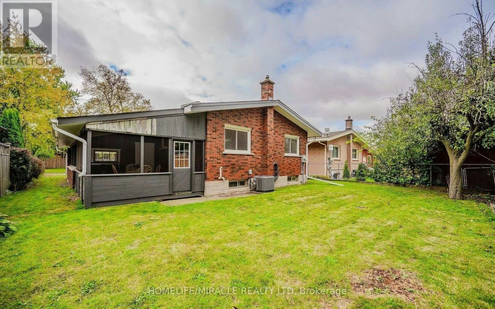 10 Greenwood Avenue, Cambridge, ON, N1R 2Y4