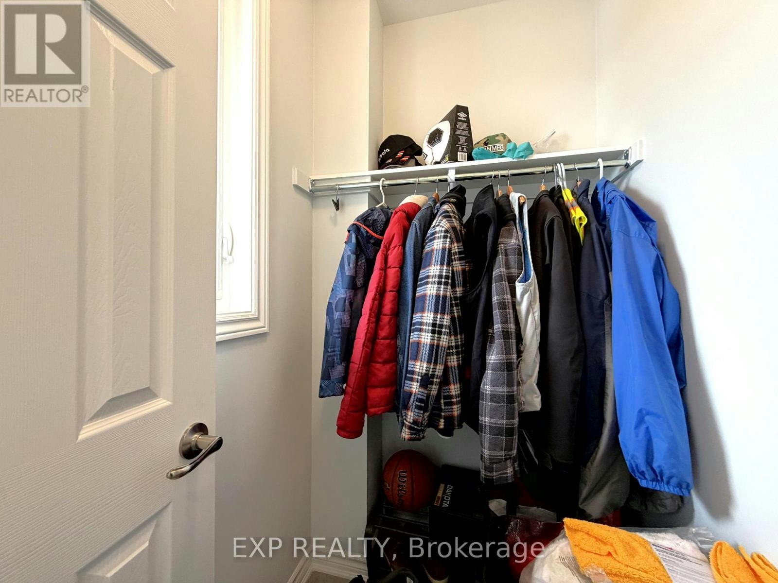 27 Bermondsey Way, Ottawa, ON, K2S 2Y7 - 4