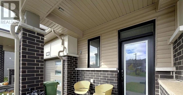 27 Bermondsey Way, Ottawa, ON, K2S 2Y7 - 2