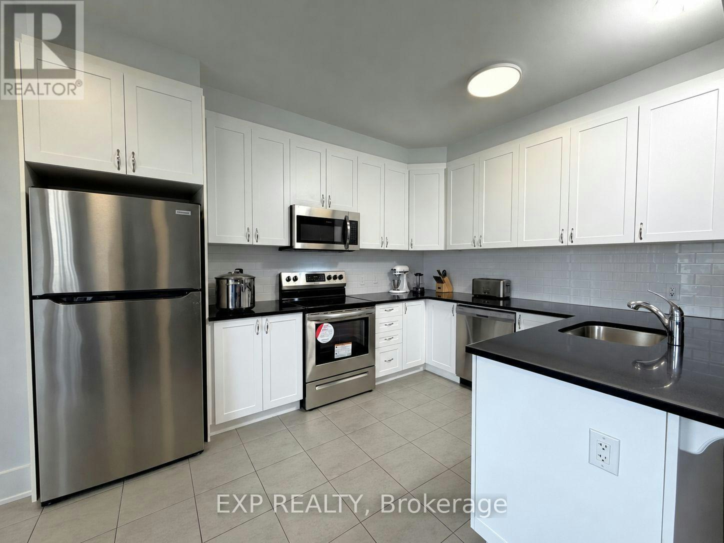 27 Bermondsey Way, Ottawa, ON, K2S 2Y7 - 8