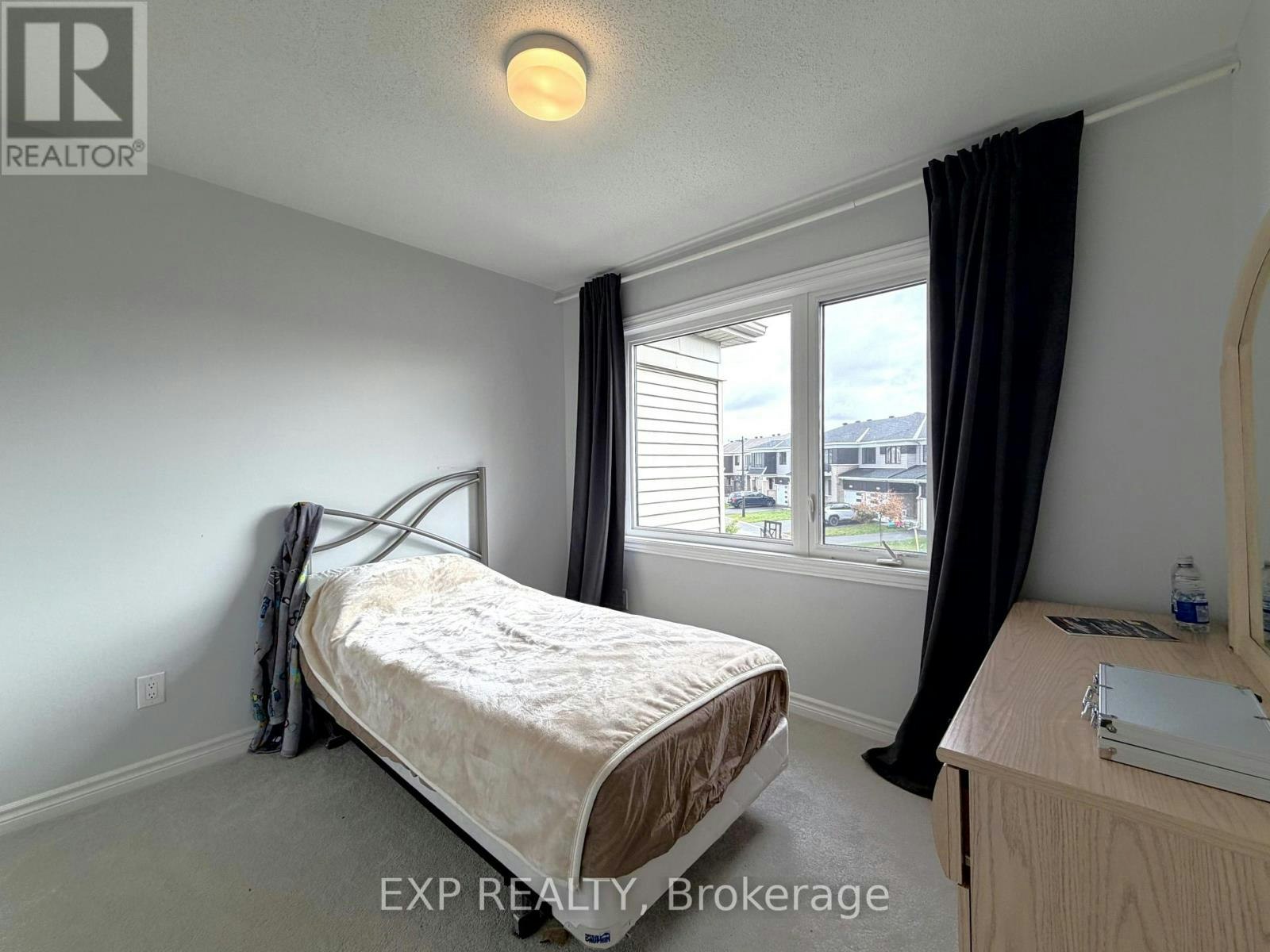 27 Bermondsey Way, Ottawa, ON, K2S 2Y7 - 9